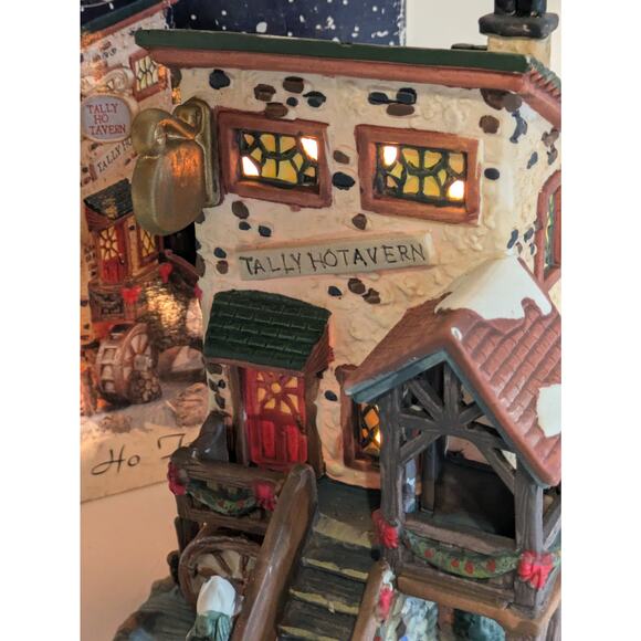 Christmas Streets Village Tally Ho Tavern Lighted Holiday Building Piece 1999 - Picture 2 of 16